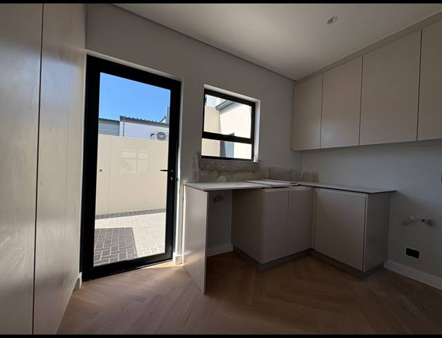 4 BEDROOM HOUSE FOR SALE IN SANDOWN